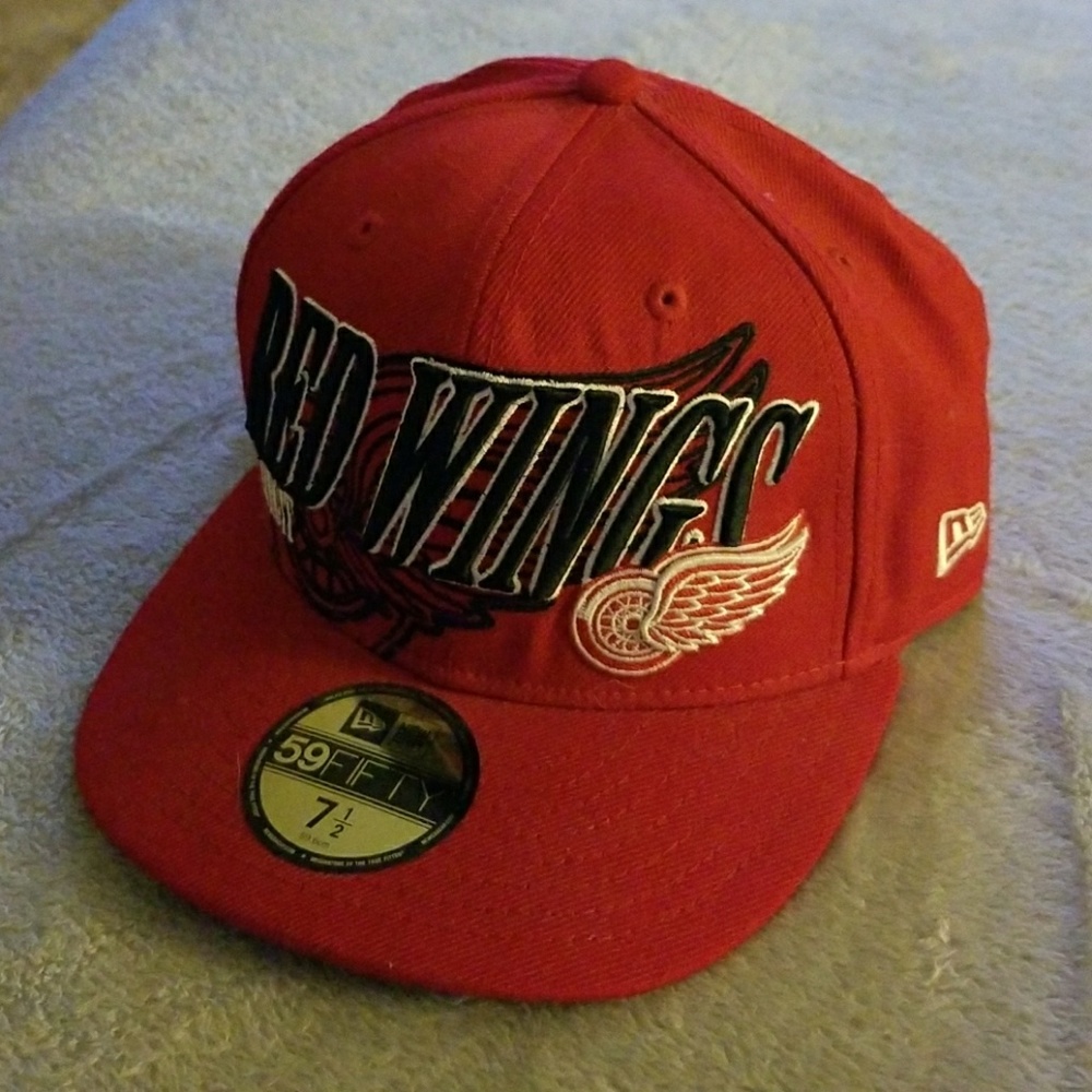 Detroit Red Wings Fitted Hat